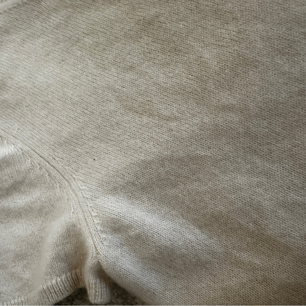 Neiman Marcus Cashmere Scoop Neck Sweater in Soft Cream - Picture 3 of 3